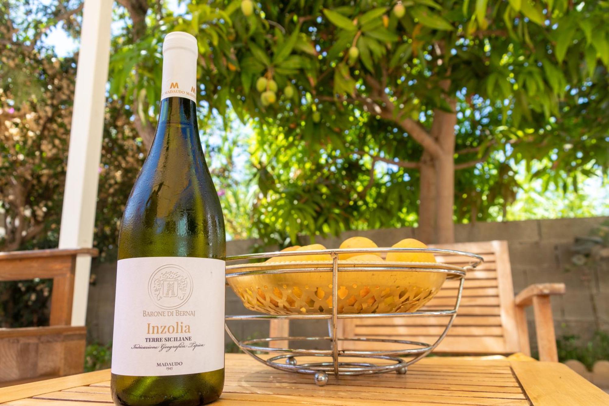 Amaris Mango Seafront Villa Granelli Eksteriør billede